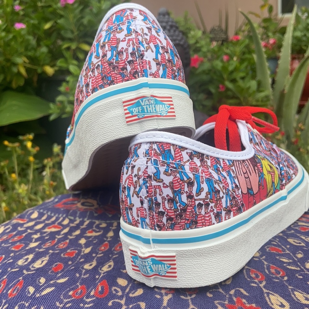 New “WHERE’S WALDO” Vans Authentic - Picture 10 of 16